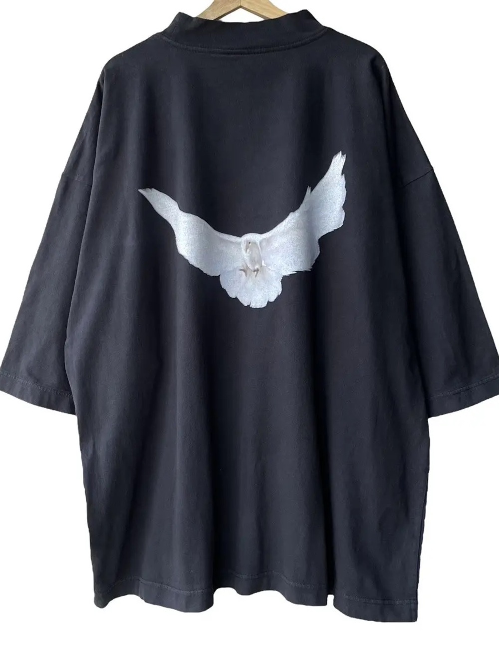 Yeezy Gap Dove No Seam Tee X Balenciaga (NWOT)